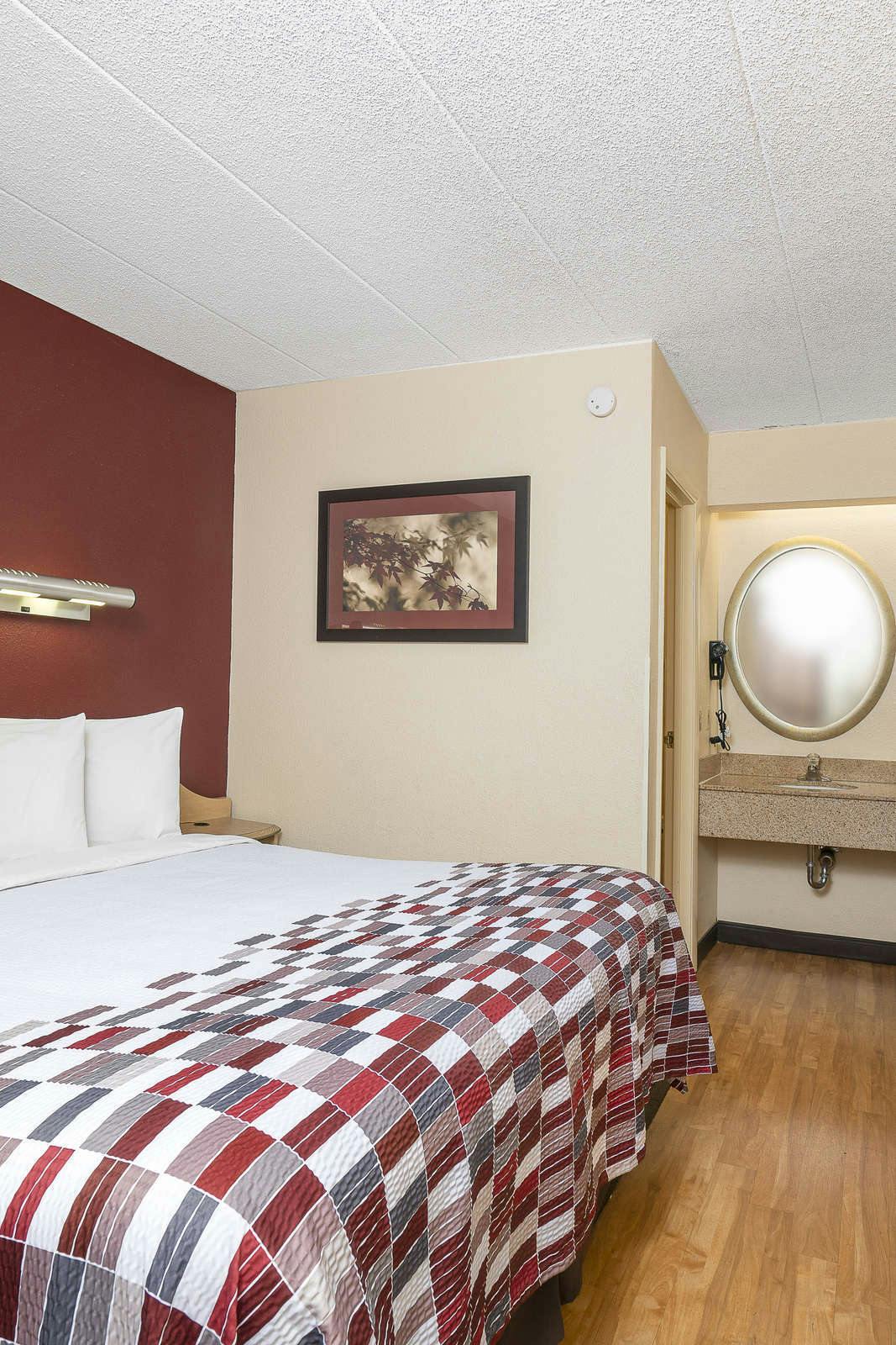 Hotel Red Roof Inn Cleveland - Mentor/ Willoughby photo 2