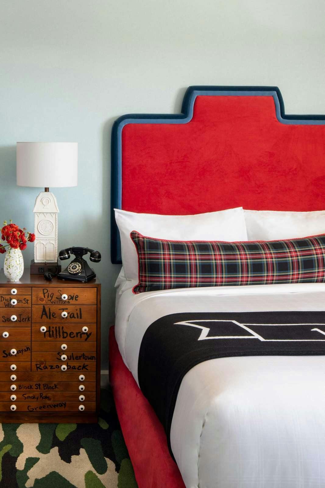 Hotel Graduate by Hilton Fayetteville photo 2