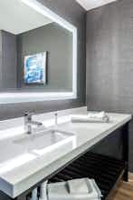 Hotel Cambria Hotel Milwaukee Downtown photo 5