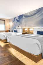 Hotel Cambria Hotel Milwaukee Downtown photo 2