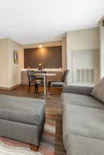 Hotel Cambria Hotel Milwaukee Downtown photo 4