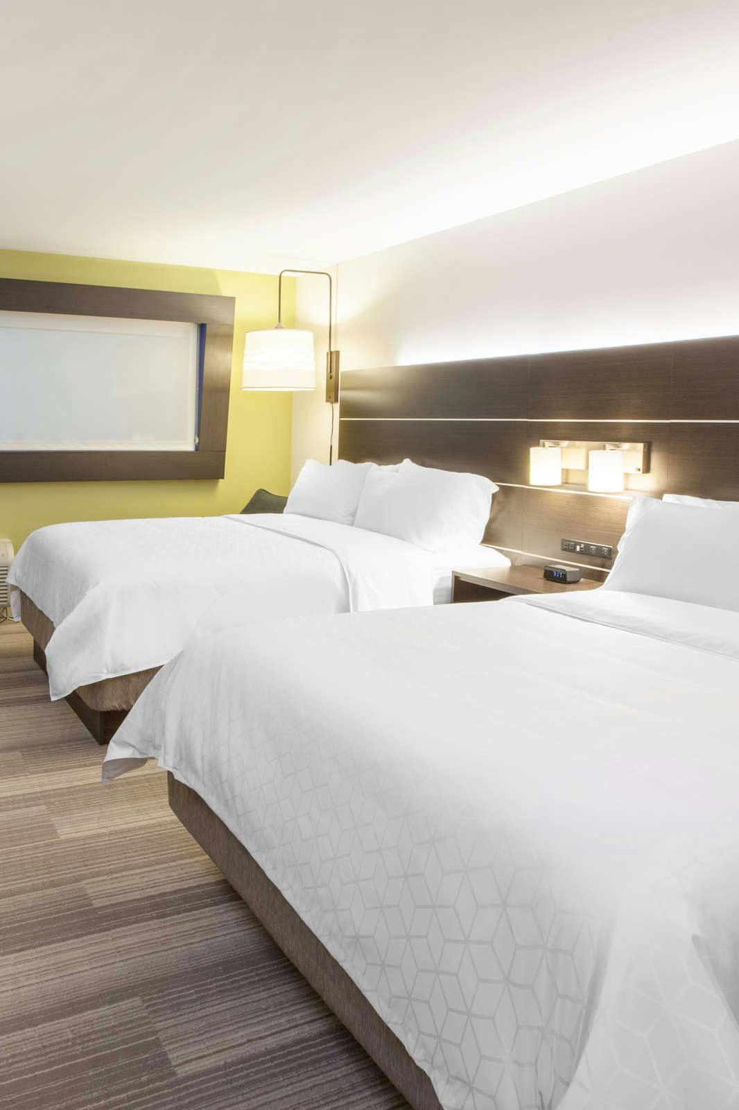 Hotel Holiday Inn Express Winnipeg Airport Polo Park photo 2