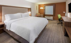 Holiday Inn Express & Suites Remington