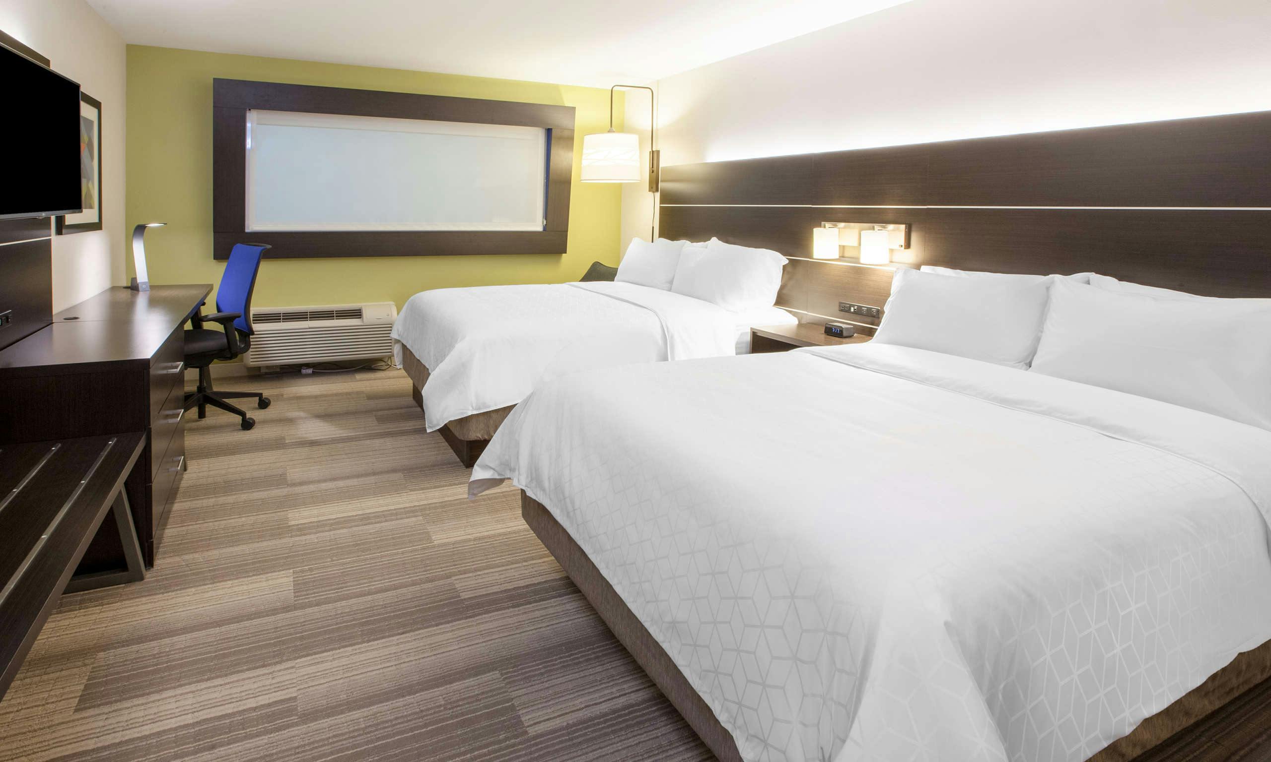 Holiday Inn Express & Suites Hudson I 94