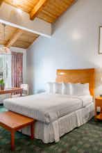 Hotel Butterfly Grove Inn photo 2