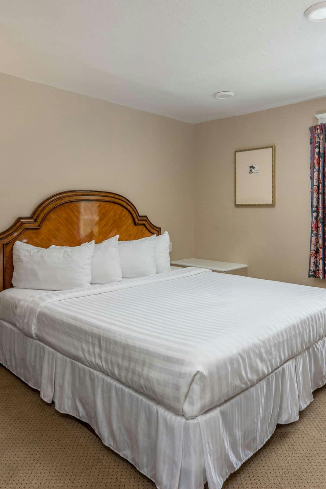 Hotel Butterfly Grove Inn photo 5