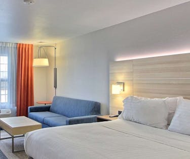 Holiday Inn Express Hotel Suites Milwaukee Airport Milwaukee