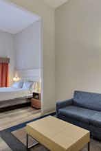 Hotel Holiday Inn Express Hotel & Suites Milwaukee Airport photo 3