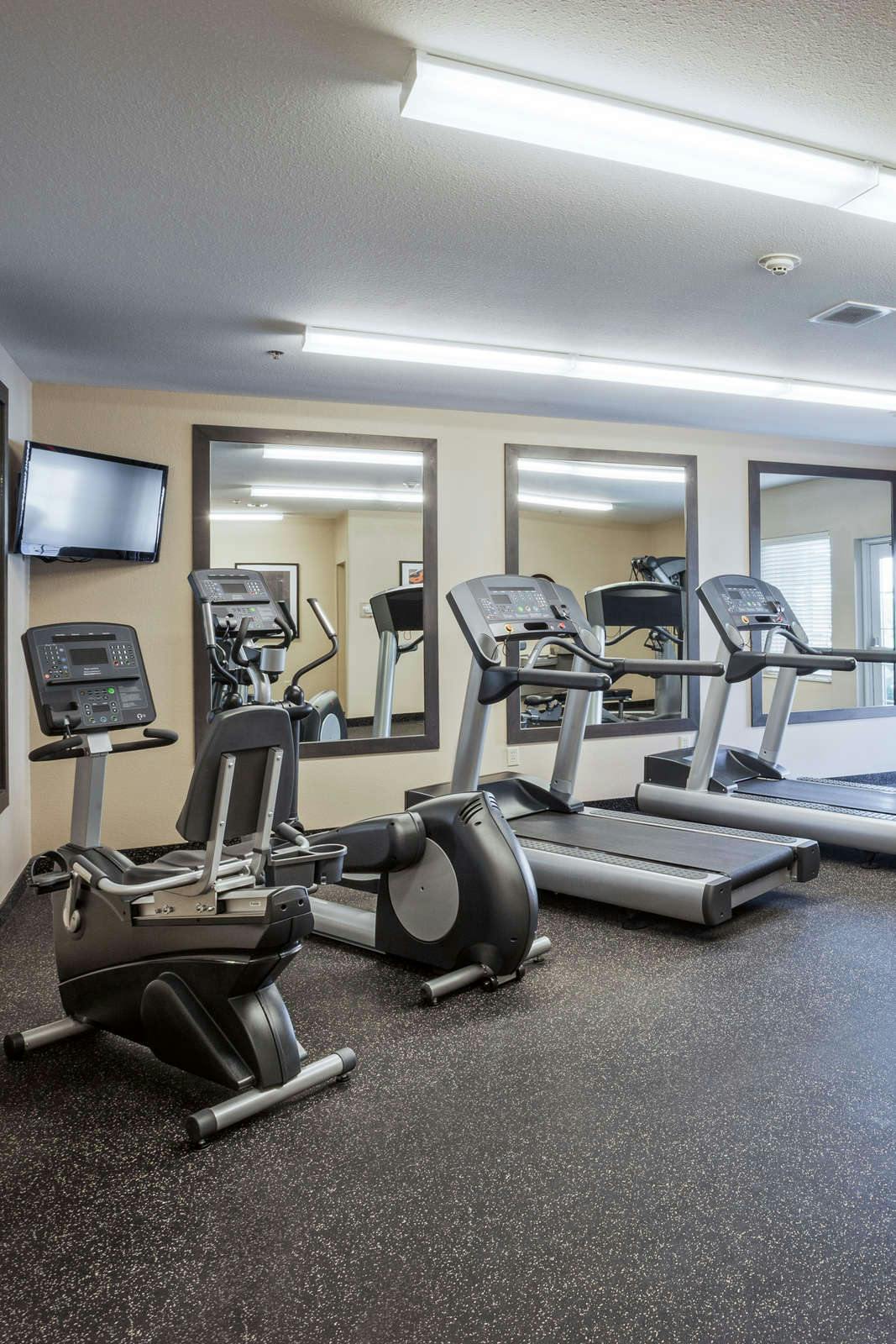 Hotel Candlewood Suites Jacksonville Mayport photo 3