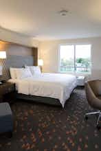 Hotel Holiday Inn & Suites Kalamazoo West photo 2