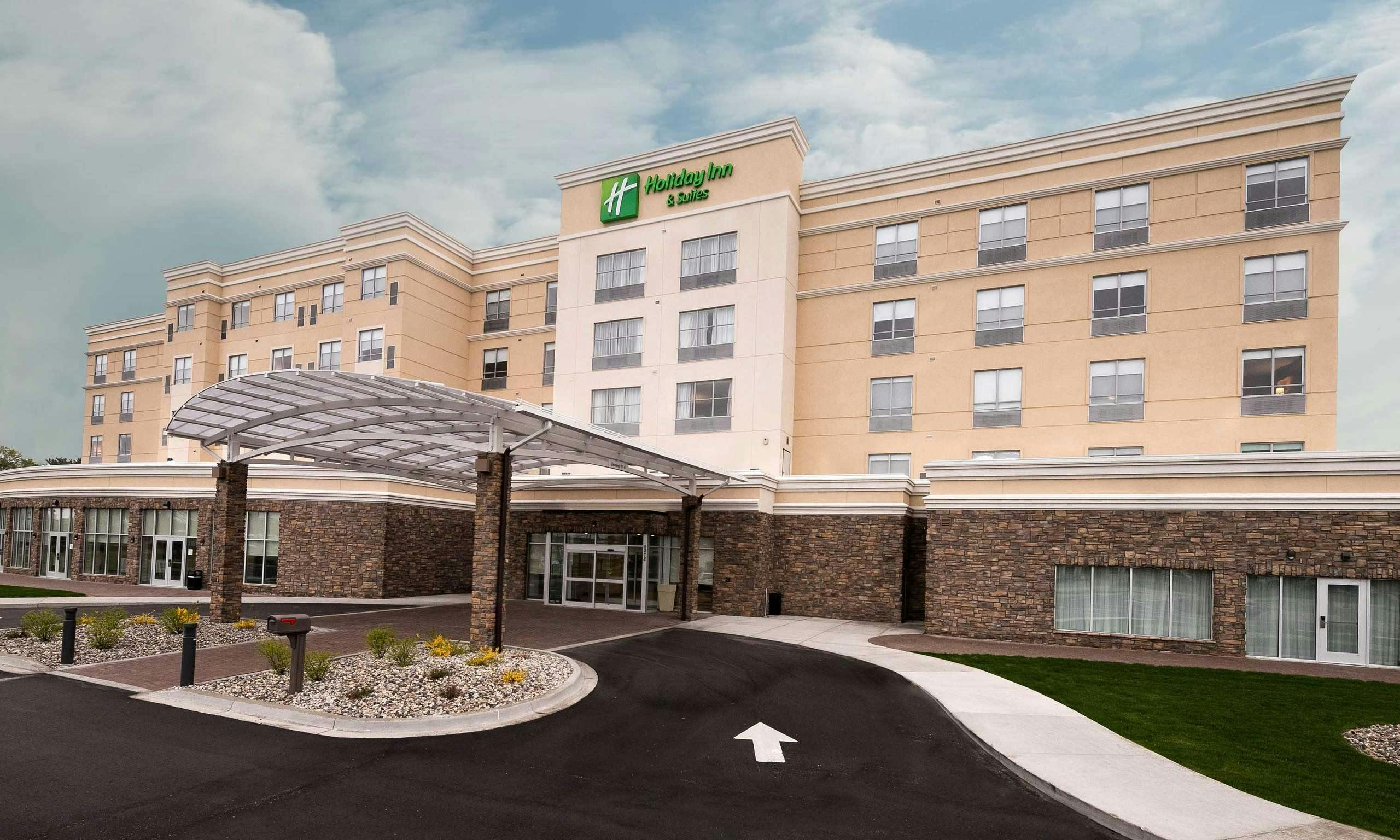 Holiday Inn & Suites Kalamazoo West