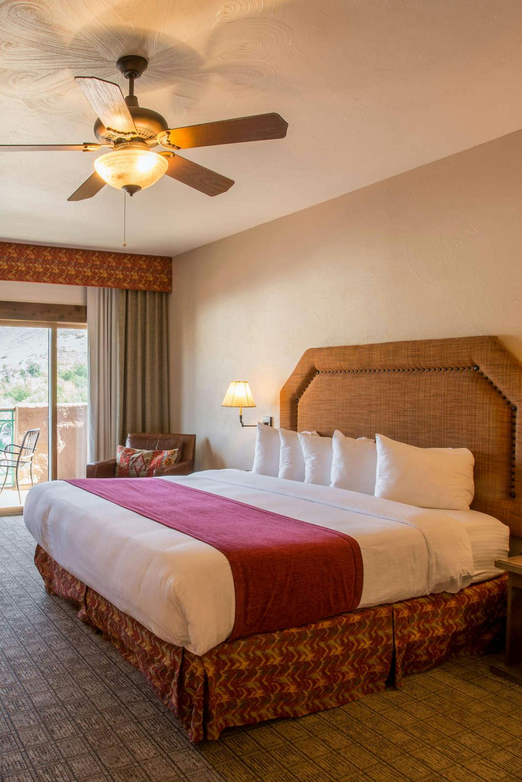 Hotel Table Mountain Inn photo 3