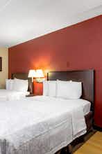 Hotel Red Roof PLUS+ Baltimore-Washington DC/BWI Airport photo 3