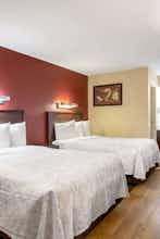 Hotel Red Roof PLUS+ Baltimore-Washington DC/BWI Airport photo 2