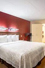 Hotel Red Roof PLUS+ Baltimore-Washington DC/BWI Airport photo 4