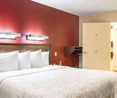Red Roof Plus San Francisco Airport San Francisco Sfo Hoteltonight