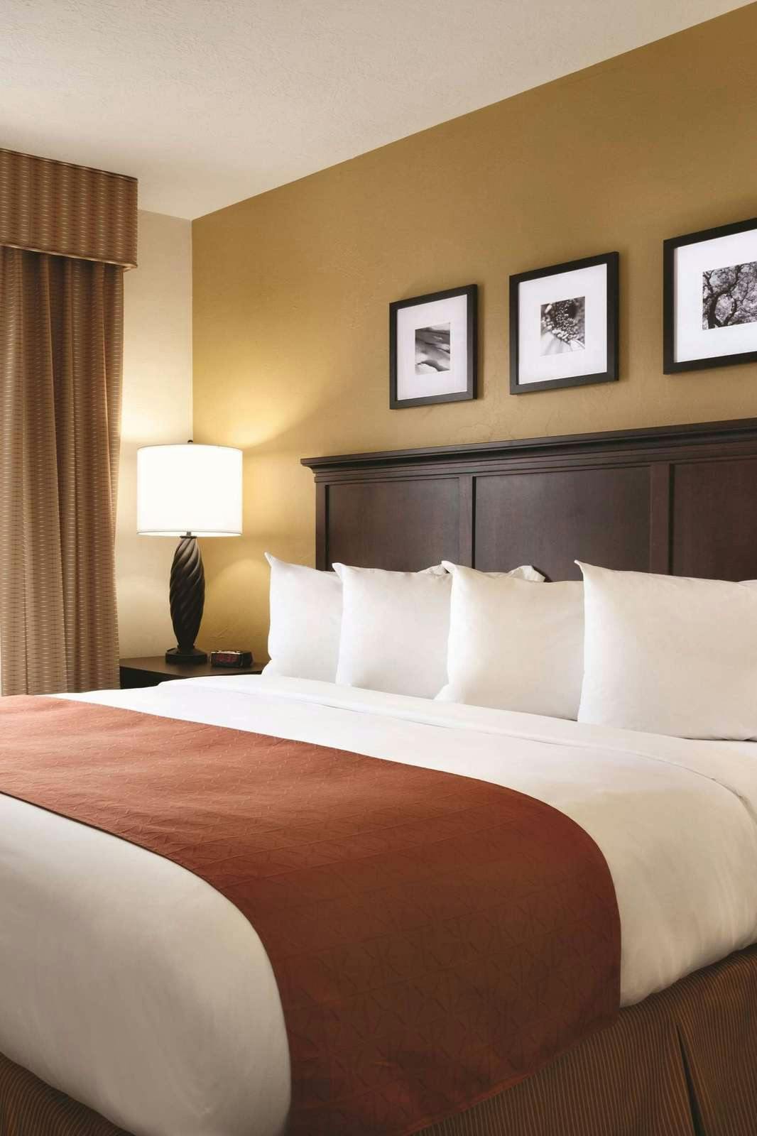 Country Inn Suites By Radisson Lake George Queensbury Ny