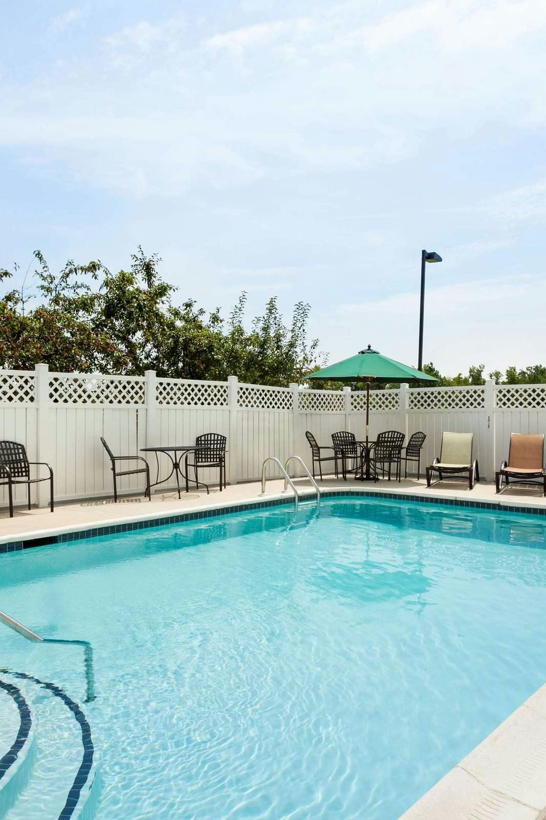 Hotel Country Inn & Suites by Radisson, Bel Air/Aberdeen, MD photo 4