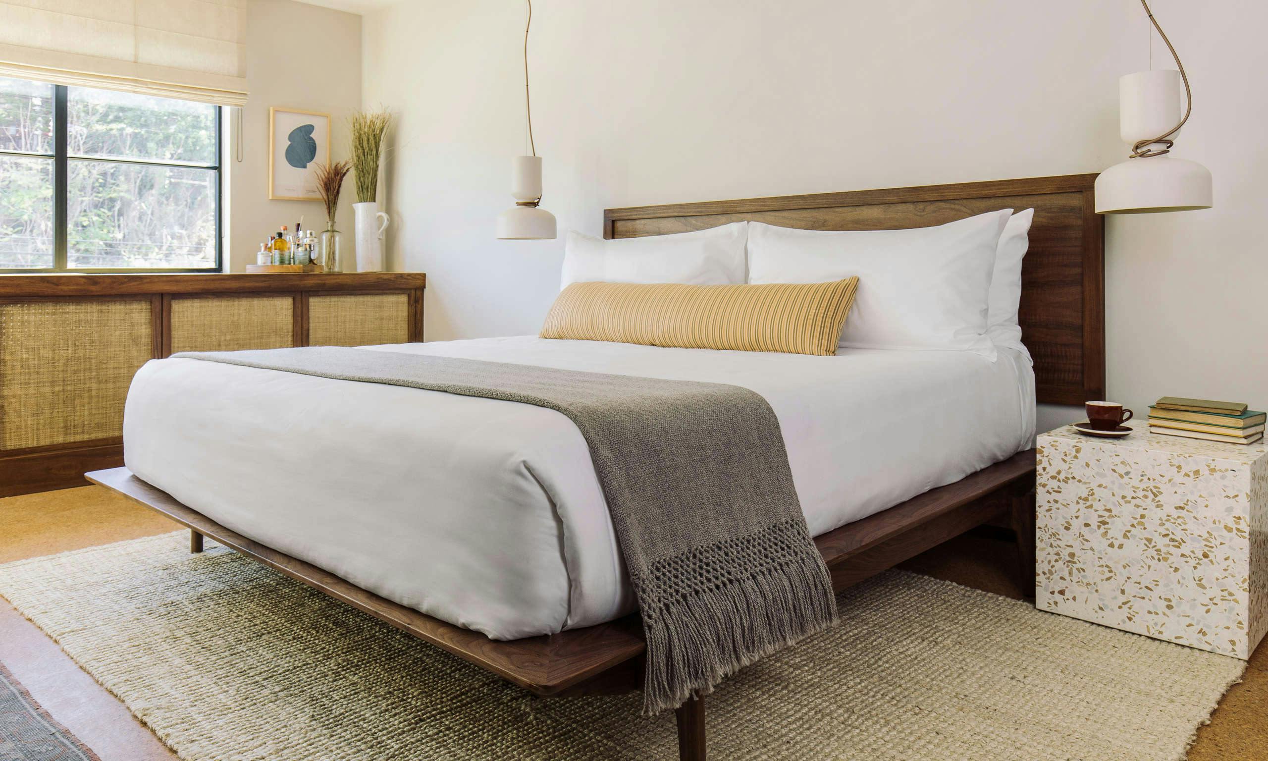 Silver Lake Pool & Inn