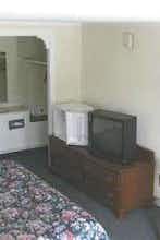 Hotel Knights Inn Macedonia photo 4