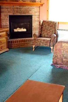 Hotel Knights Inn Colonial Fireside Inn photo 5