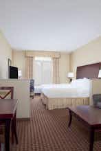 Hotel Holiday Inn Express Hotel & Suites Newport photo 2