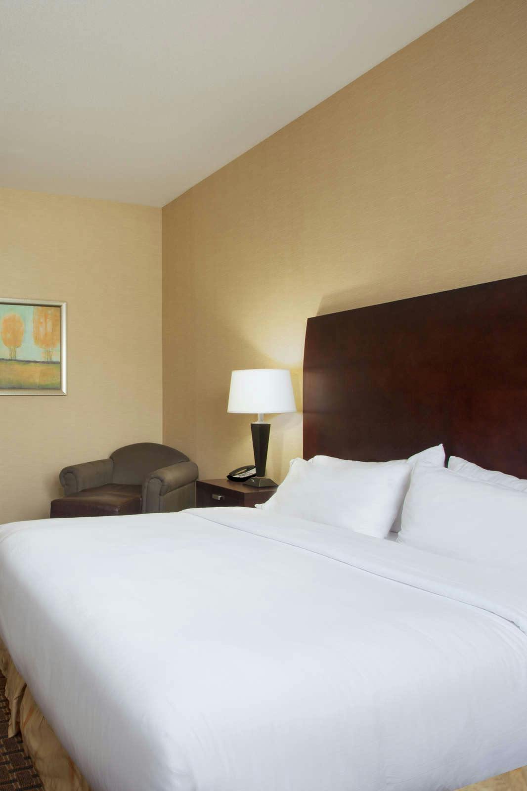 Hotel Holiday Inn Express Hotel & Suites Newport photo 1