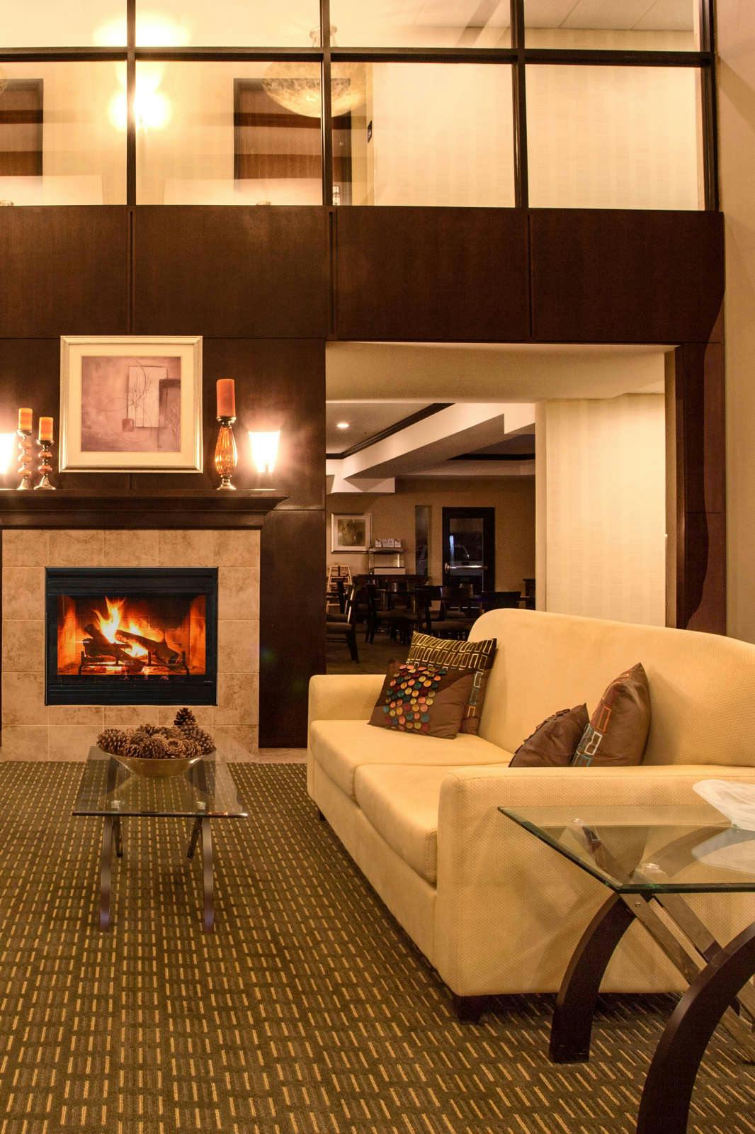 Hotel Holiday Inn Express Hotel & Suites Newport photo 3