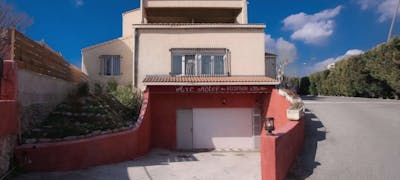 Adonis Arc Hotel