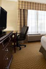 Hotel Country Inn & Suites by Radisson, Maumee - Toledo photo 3