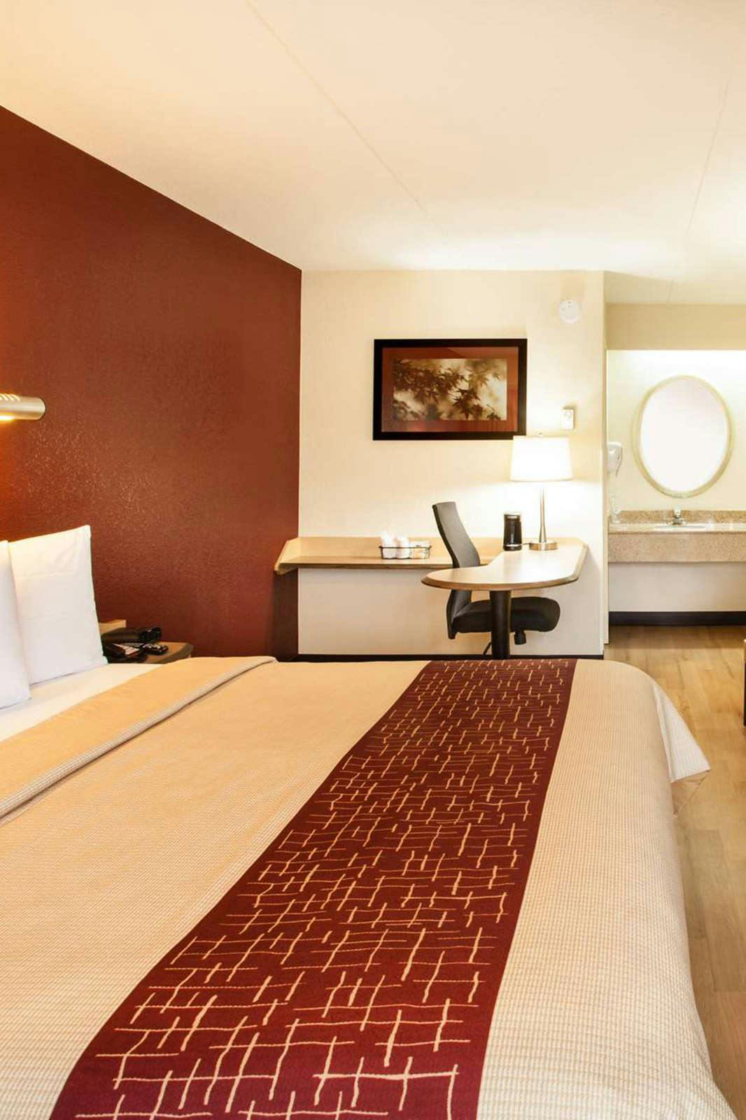 Red Roof Inn Louisville East Hurstbourne Louisville Hoteltonight