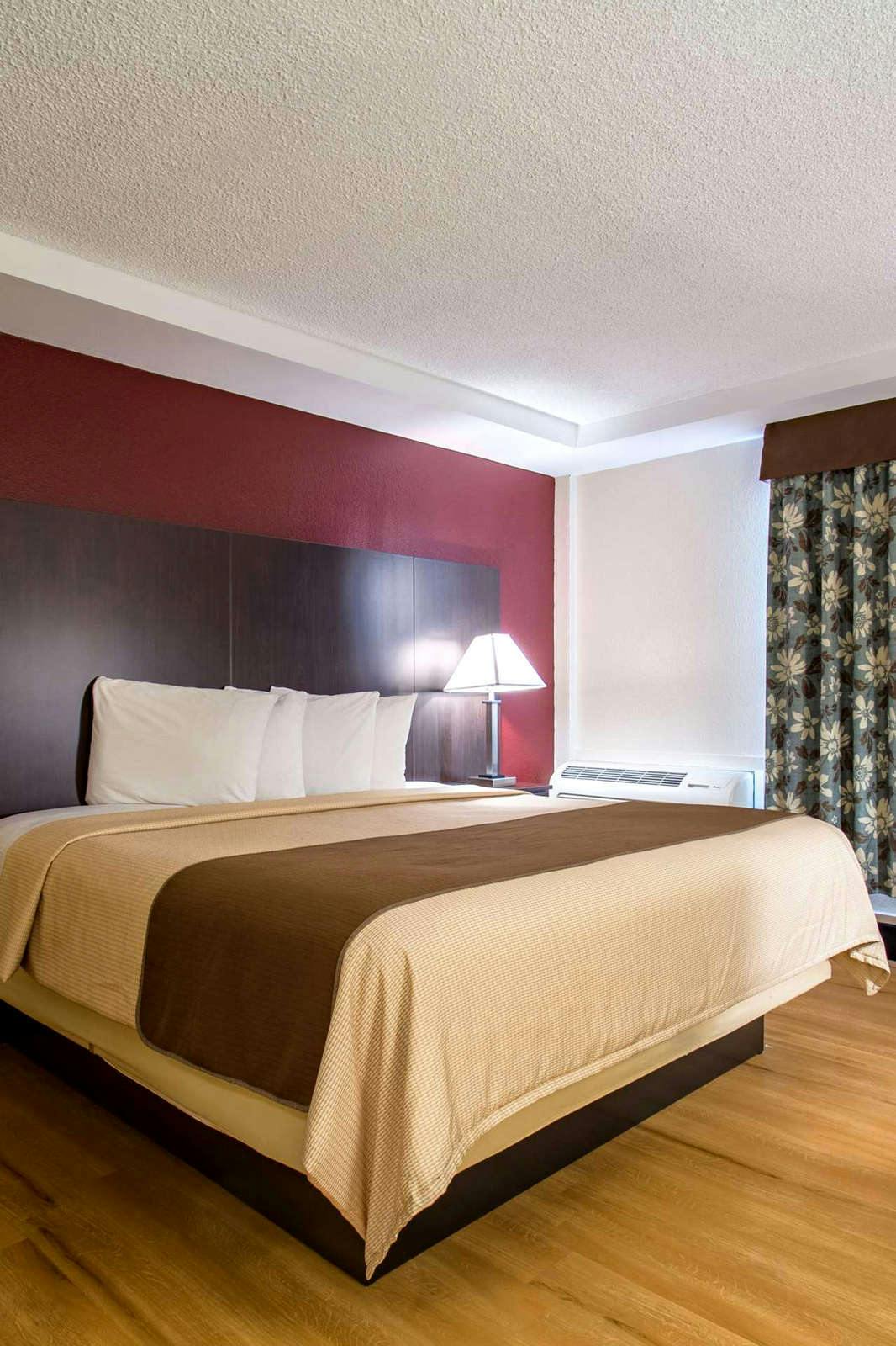 Red Roof Inn Batavia Batavia Hoteltonight