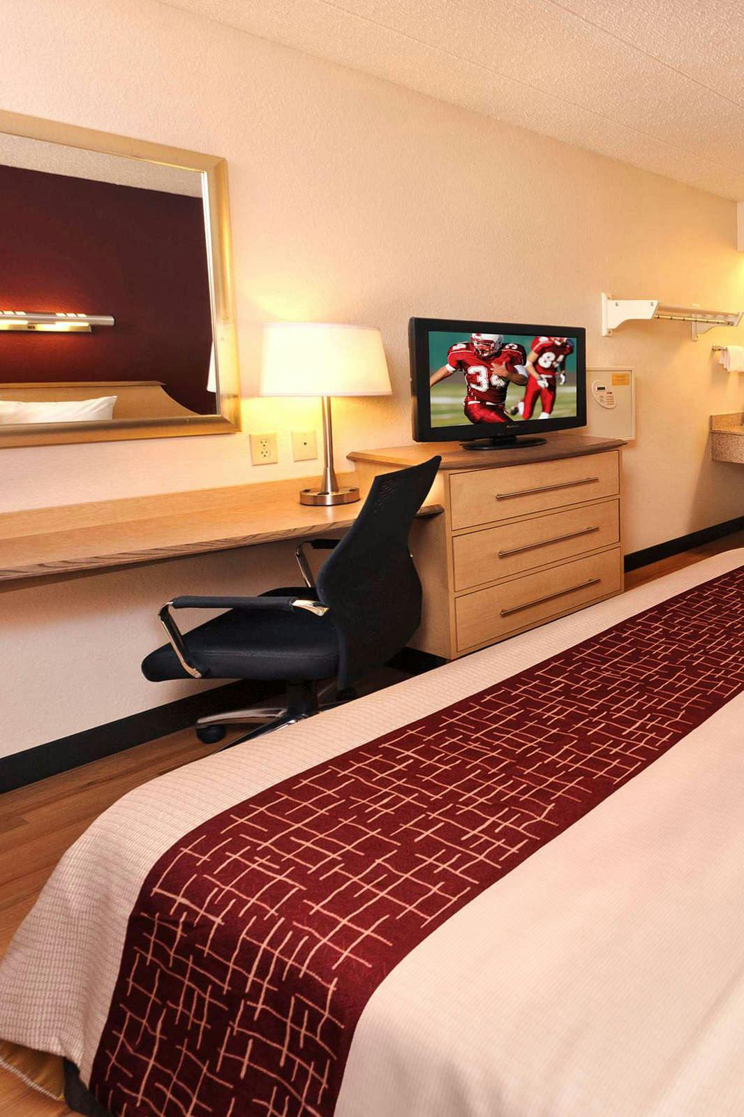 Hotel Red Roof Inn Dayton North Airport photo 3