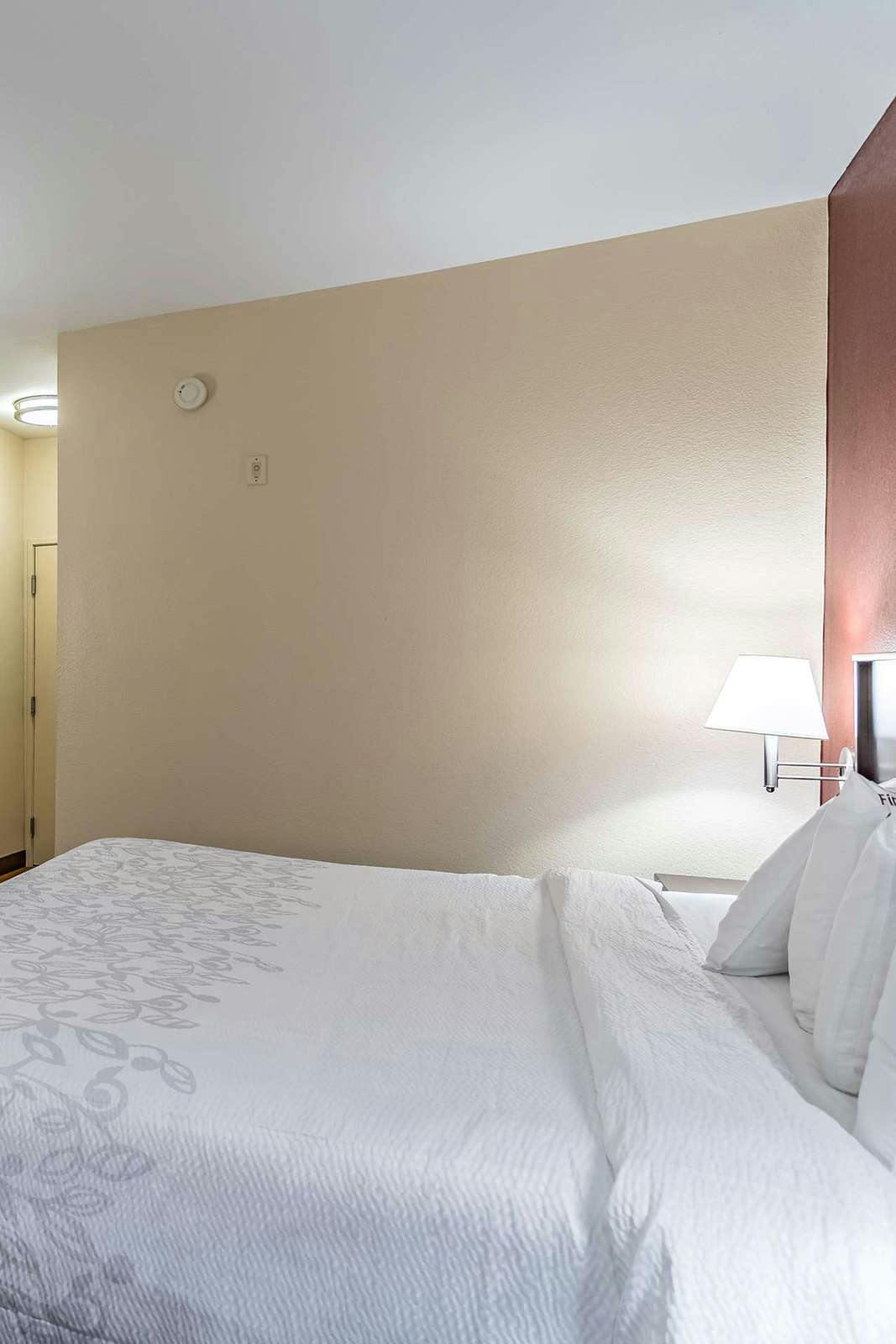 Hotel Red Roof PLUS+ Raleigh Downtown – NCSU/Conv Center photo 1