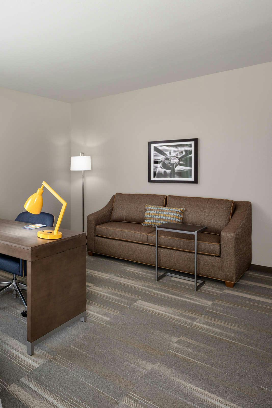 Hotel Hampton Inn & Suites San Diego Airport Liberty Station photo 4