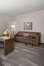 Hotel Hampton Inn and Suites San Diego Airport Liberty Station photo 4