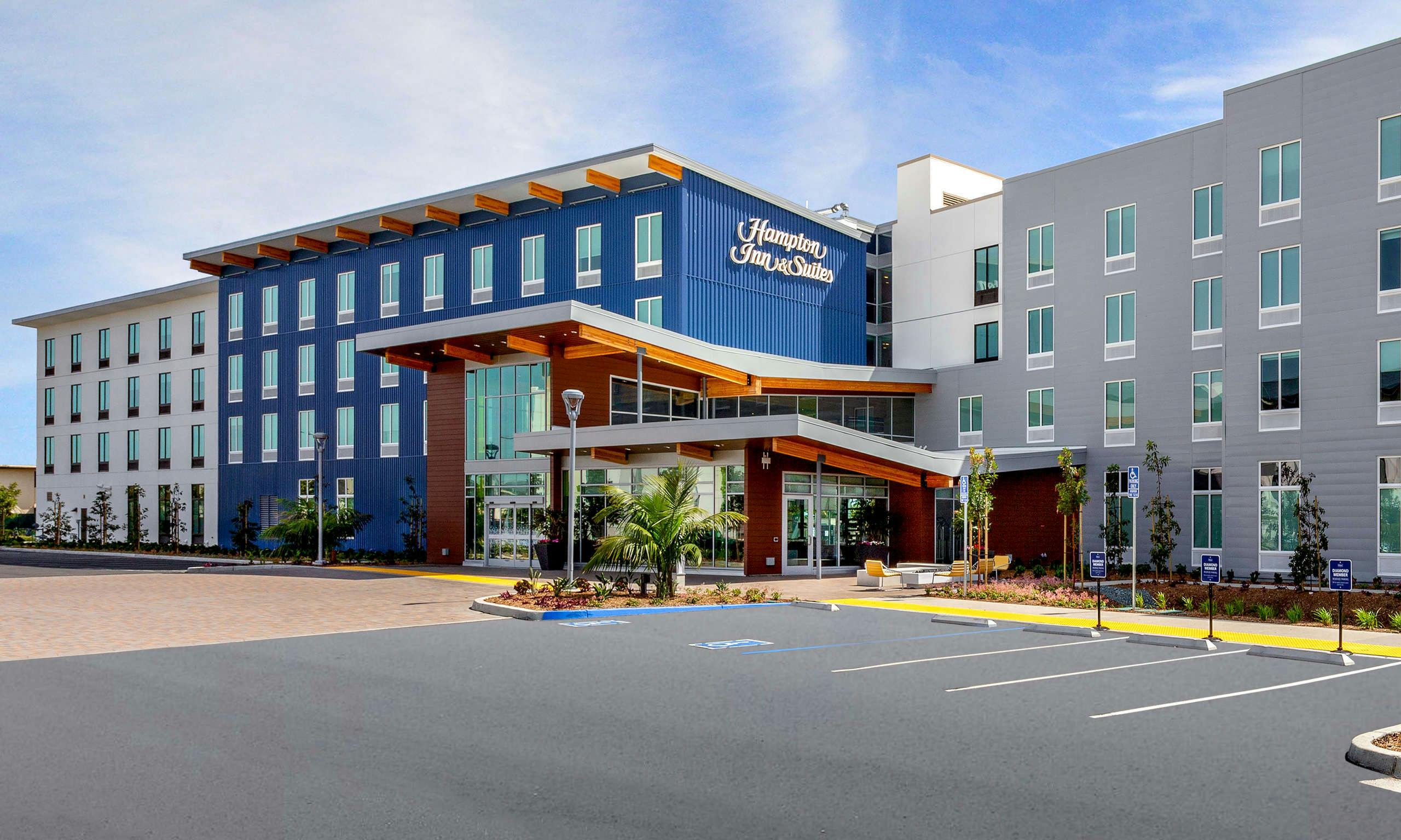 Hampton Inn & Suites San Diego Airport Liberty Station