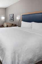 Hotel Hampton Inn and Suites San Diego Airport Liberty Station photo 2