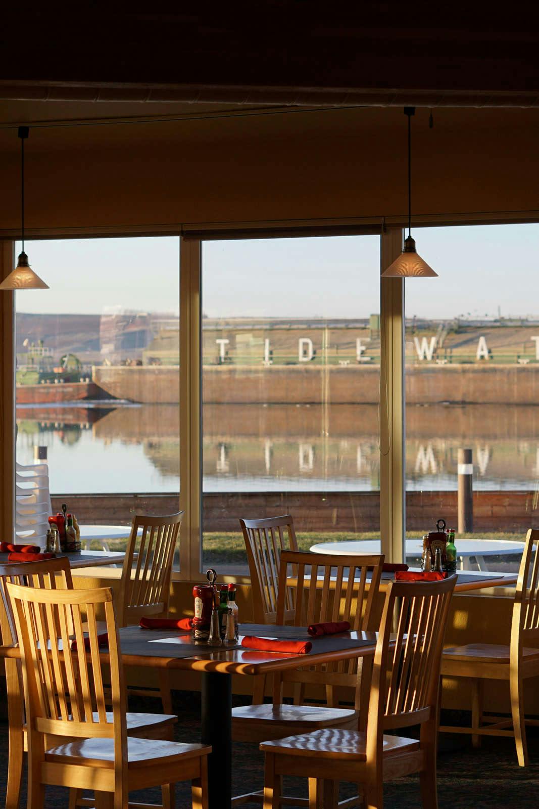 Hotel River Lodge And Grill photo 4