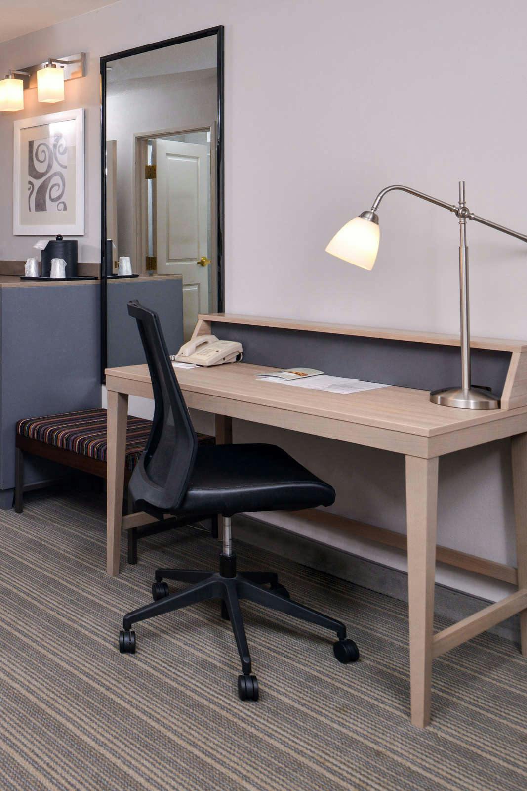 Hotel Country Inn & Suites by Radisson, Tinley Park, IL photo 4