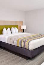 Hotel Country Inn & Suites by Radisson, Tinley Park, IL photo 3