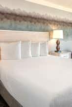 Hotel Hallmark Resort Newport photo 3