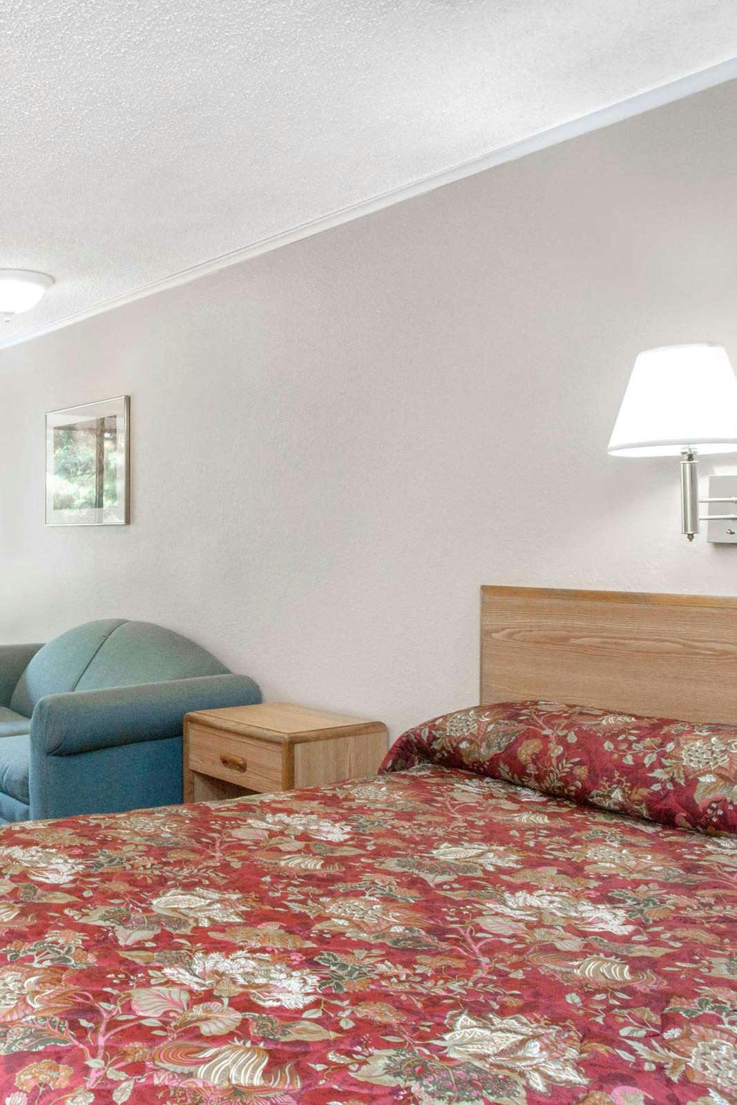 Hotel Knights Inn Pittston photo 2