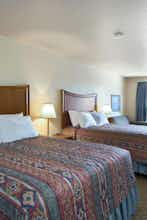 Hotel Red Lion Inn & Suites McMinnville photo 5