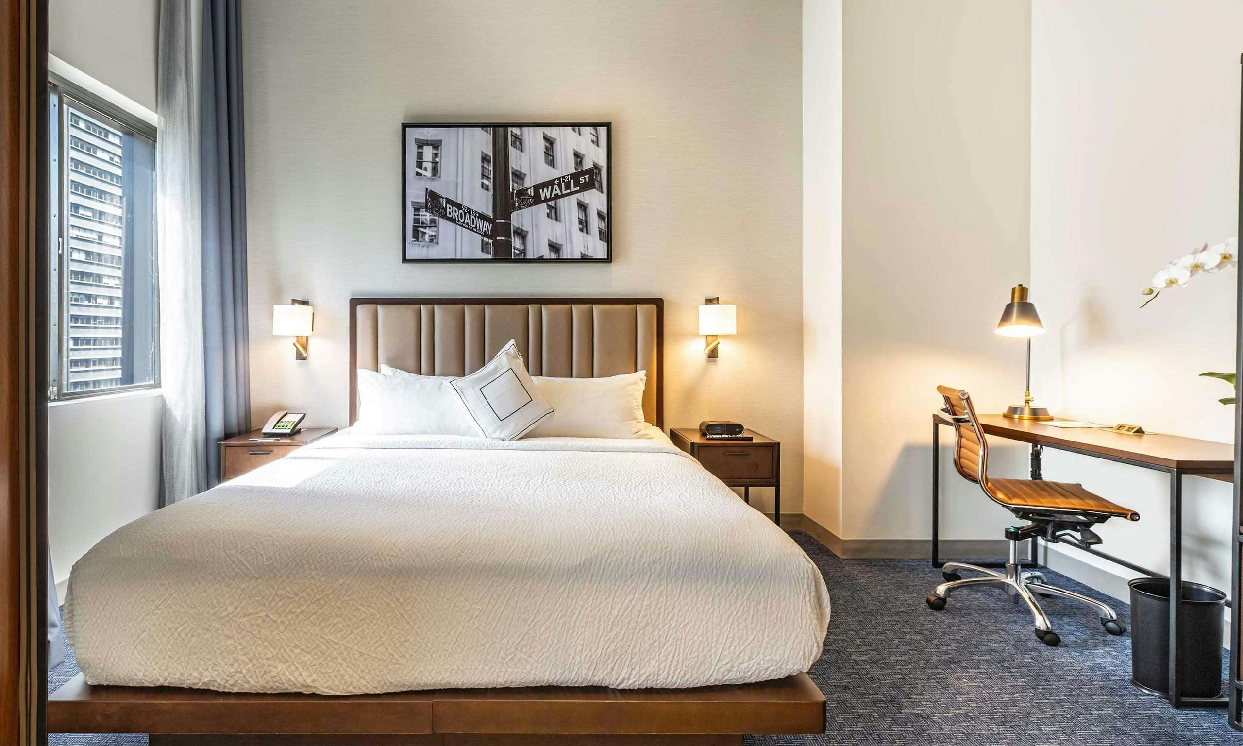 Courtyard World Trade Center - Suite with WTC View