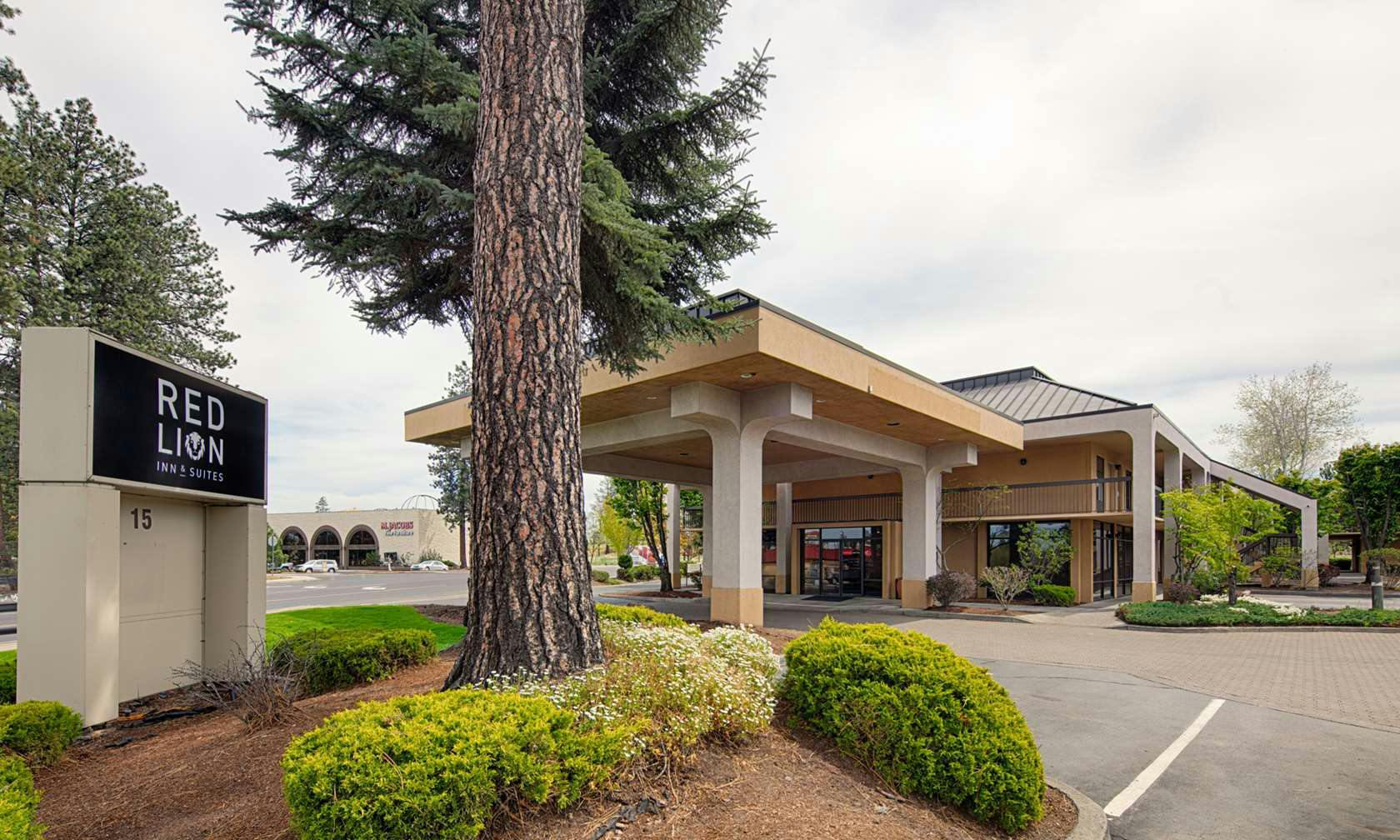 Red Lion Inn & Suites Deschutes River Bend