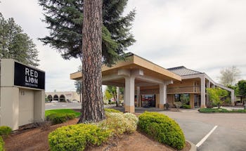 Red Lion Inn & Suites Deschutes River Bend