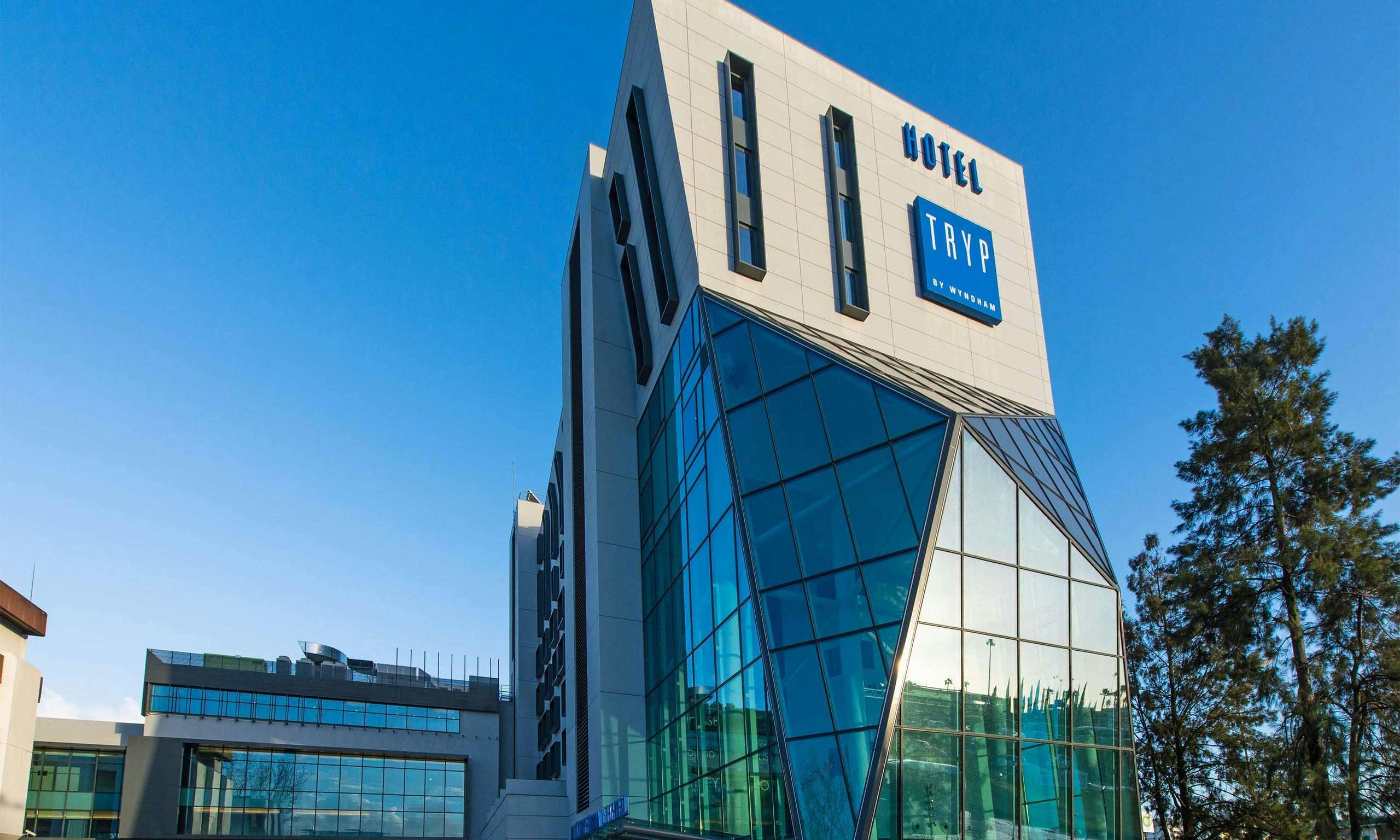tryp lisboa aeroporto hotel lisbon