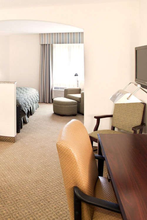 Hotel Ann Arbor Regent Hotel & Suites photo 3