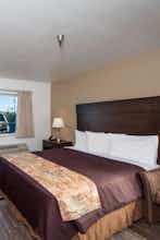 Hotel SilverStone Inn & Suites photo 4